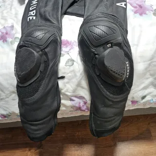 Mono de cuero ARMURE T50