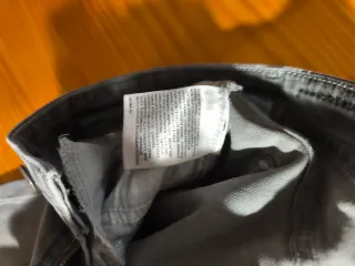 Pantalón Levi's Gris Mujer Slim Fit