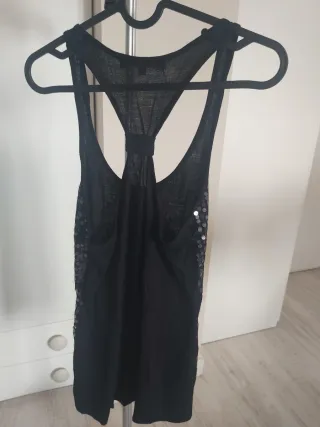 Camiseta talla L. Lentejuelas Negro/Plata - Beso