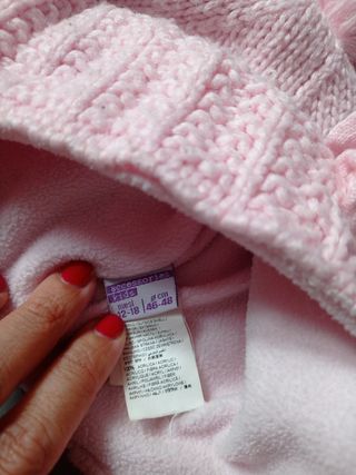 Lotto cappellini e sciarpa 12-18 mesi