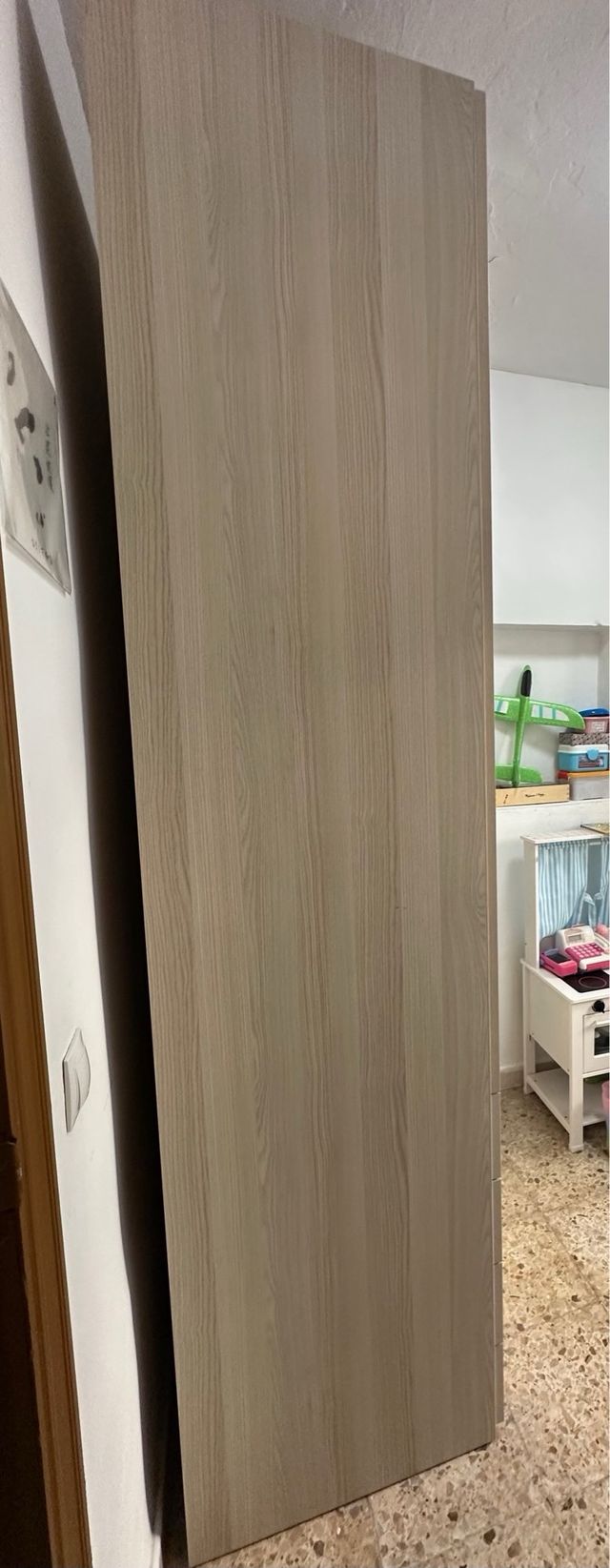 Armadio sfumato beige e marrone.