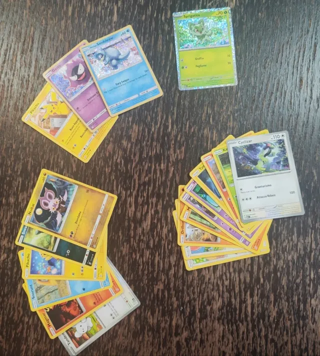 20 Carte Pokémon Mistery Box