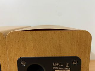 Altavoces Denon SC-M53 Marrones y Dorados