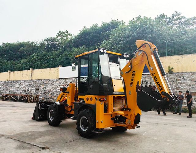 Retroexcavadora Mini Kayma