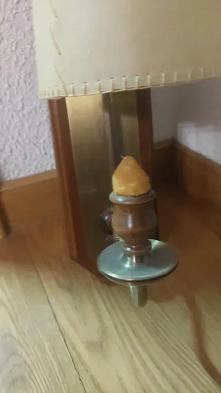 2 Lámparas de pared madera y metal