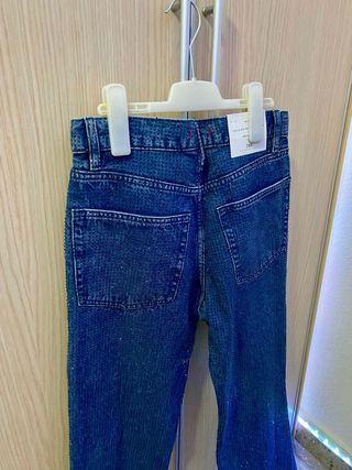 Pantalón vaquero Zara con brillos Talla S
