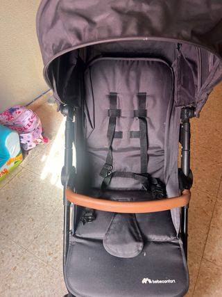 Silla de paseo negra plegable