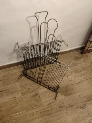 2 Parrillas Metálicas