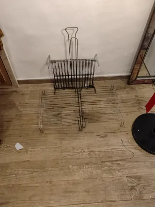 2 Parrillas Metálicas