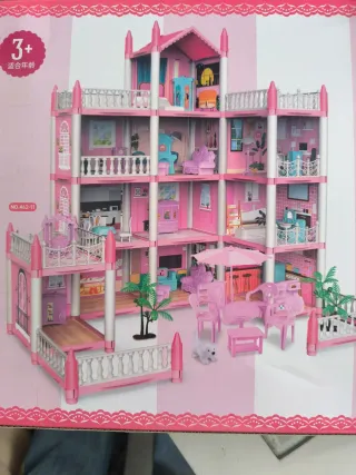 Casita de muñecas SIN ABRIR