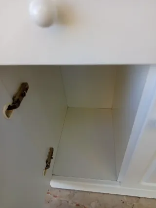 Mueble de baño y bidet, por dentro muy bien,, Mira