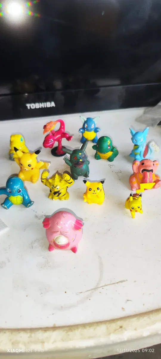 Figuras Pokémon Copia Época