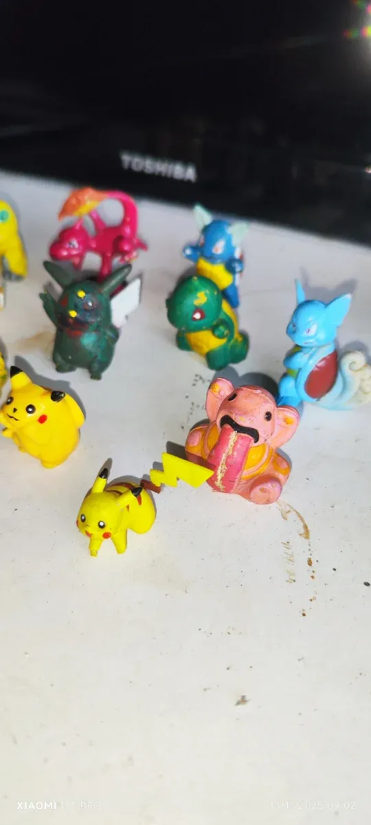 Figuras Pokémon Copia Época