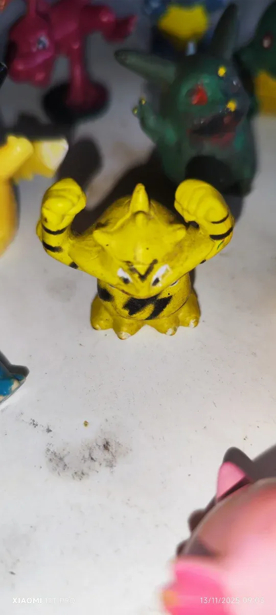Figuras Pokémon Copia Época