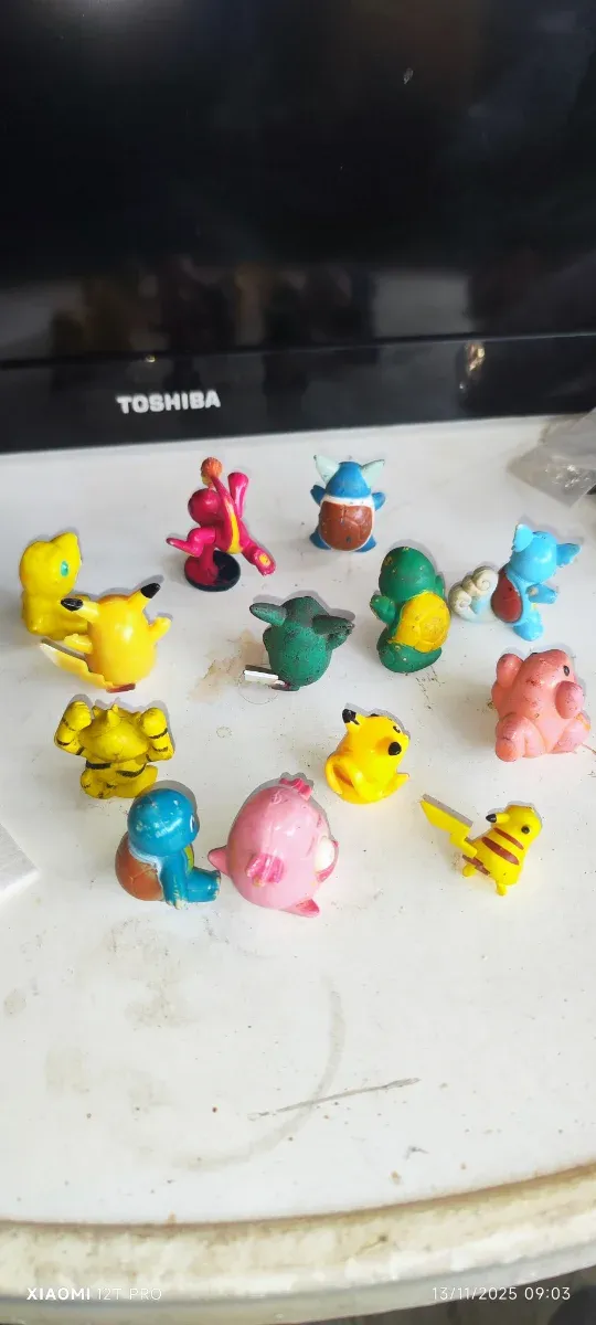 Figuras Pokémon Copia Época