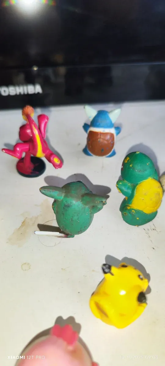 Figuras Pokémon Copia Época