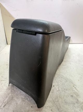 Consola Central Apoyabrazos Mitsubishi L200