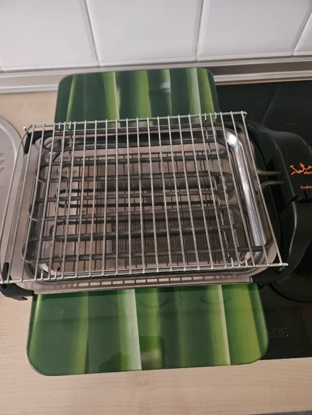 Plancha Eléctrica JATA 2400W. Mod.BQ101