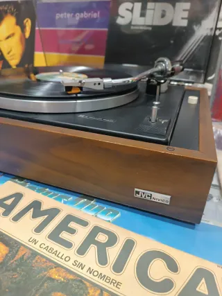 Tocadiscos JVC vintage