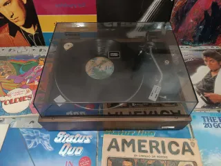 Tocadiscos JVC vintage