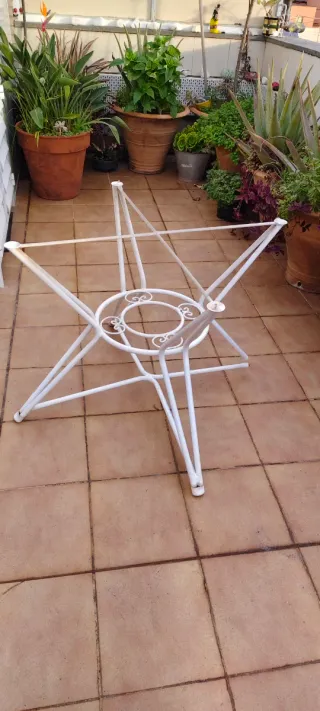 Cubierta de Mesa redonda rústica de piedra