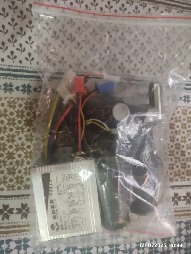 Controlador y puño acelerador patinete