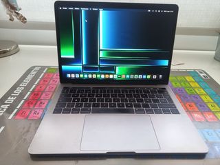 MacBook Pro 2017 Touch Bar Plata