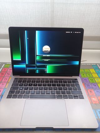 MacBook Pro 2017 Touch Bar Plata