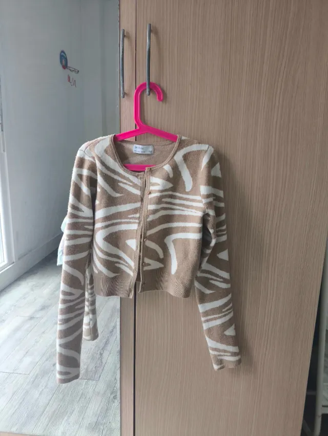 Conjunto top y cárdigan estampado cebra