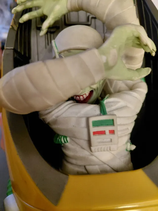 Figura Mummia in Capsula