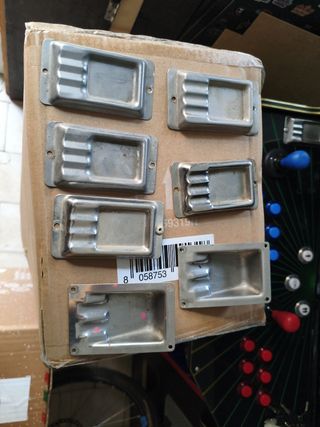 Posacenere Arcade Metallo (Set 7 Pezzi)