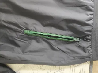 Chubasquero Nike Negro y Verde