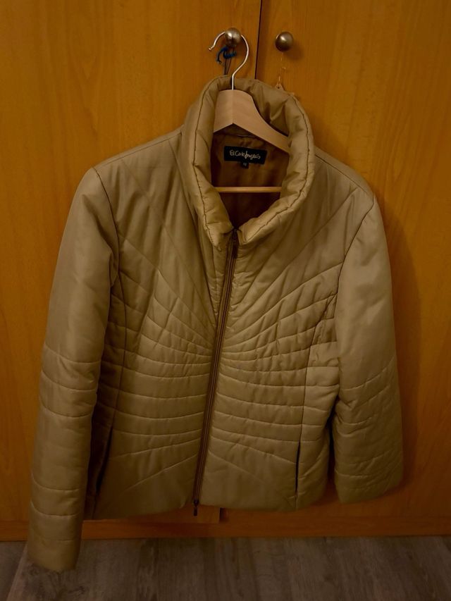 Cazadora Deportiva Corta Mujer Beige