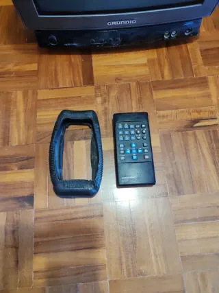 TV Grundig Nera e Grigia