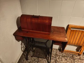 Máquina de coser Singer antigua