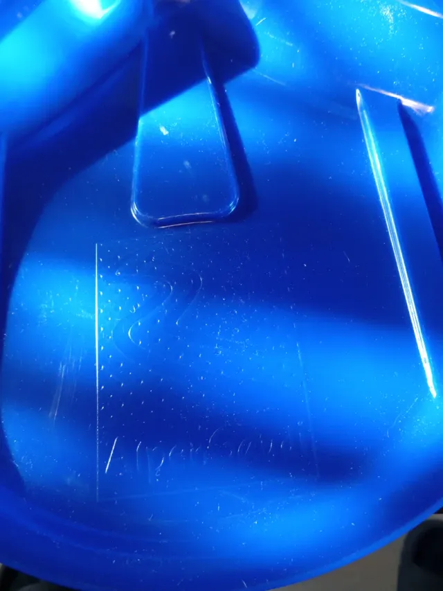 Slittino blu per bambini