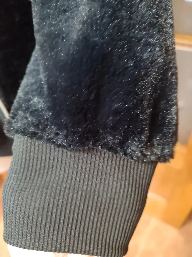 Cazadora efecto piel sintética negra