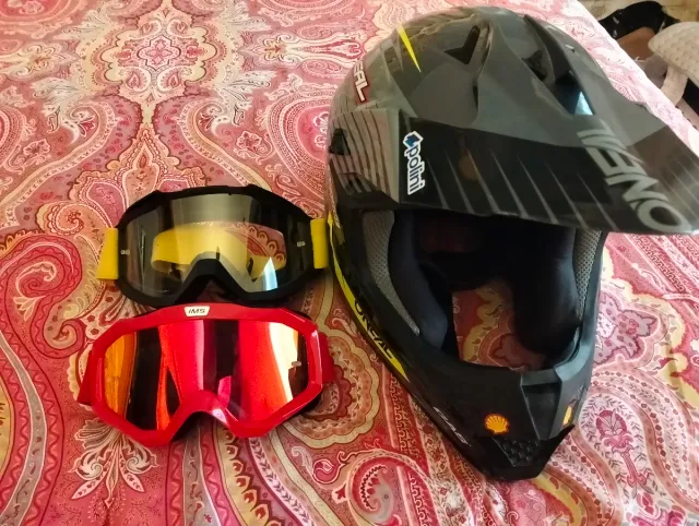 Casco Enduro Oneal Negro y Amarillo