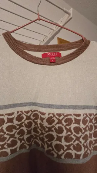 Jersey Guess beige y marrón
