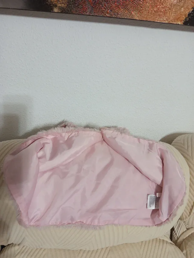 Chaleco de pelo rosa para niña