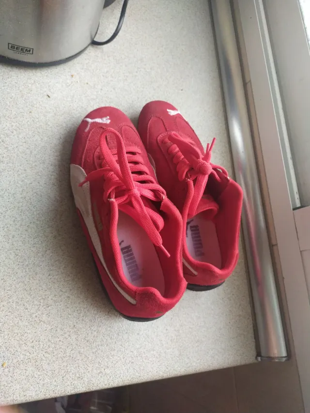 Zapatillas Puma rojas y blancas SpeedCat MG