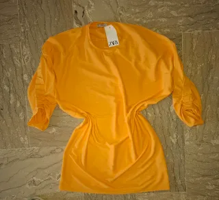 Maglia Zara taglia M ma indossata è una XL
