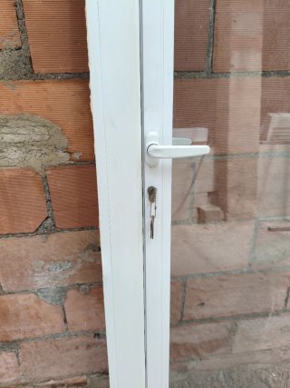 Puerta cristal climalit blanca
