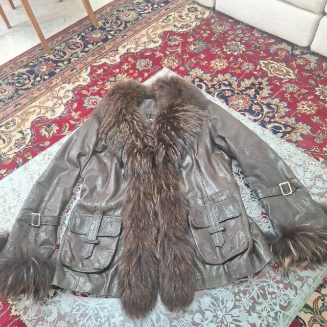 Giacca in vera pelle con collo in volpe