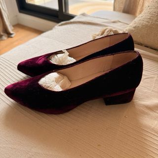 Zapatos de terciopelo burdeos