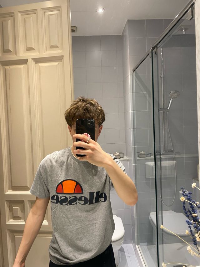 Camiseta Ellesse gris NUEVA con etiquetas