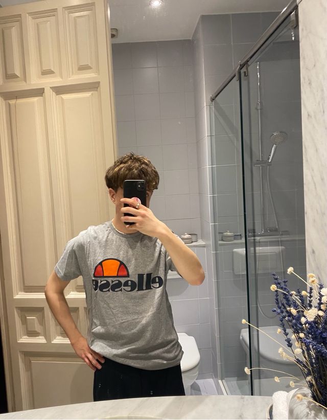 Camiseta Ellesse gris NUEVA con etiquetas