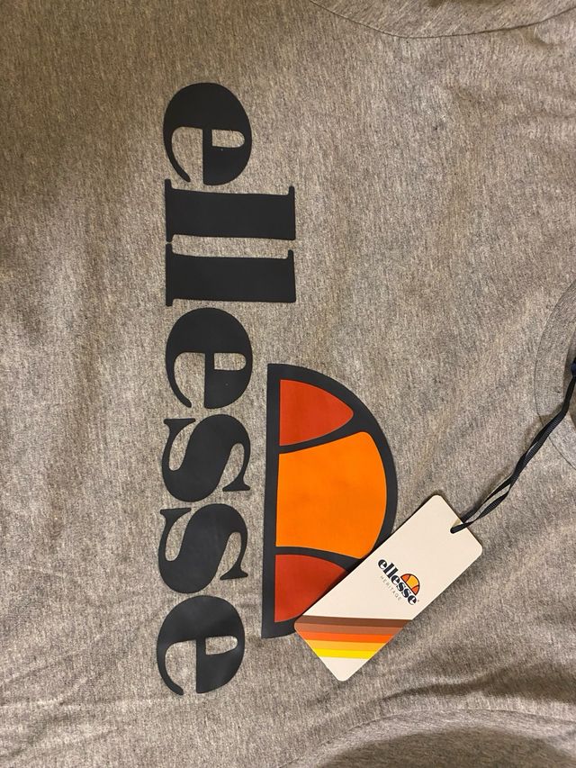 Camiseta Ellesse gris NUEVA con etiquetas