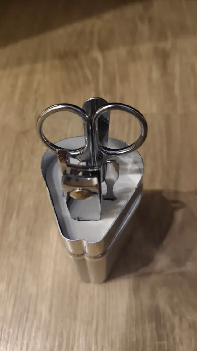 Set de manicura plateado