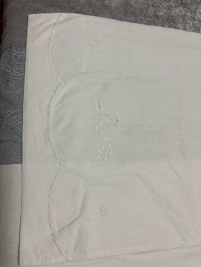 Juego sábanas 105 bordadas dos piezas